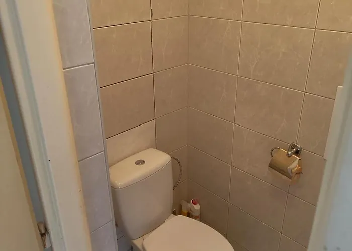 Comfy 2rooms Flat 4 Persons & Parking * براغ