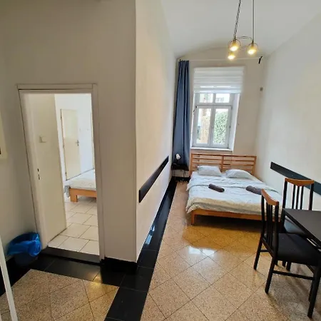 Comfy 2rooms Flat 4 Persons & Parking 公寓
